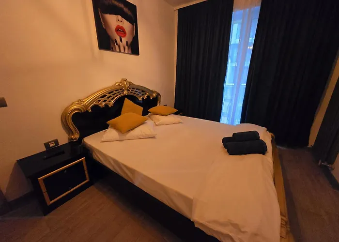 Luxury Promenada Cu Piscina & Daire *