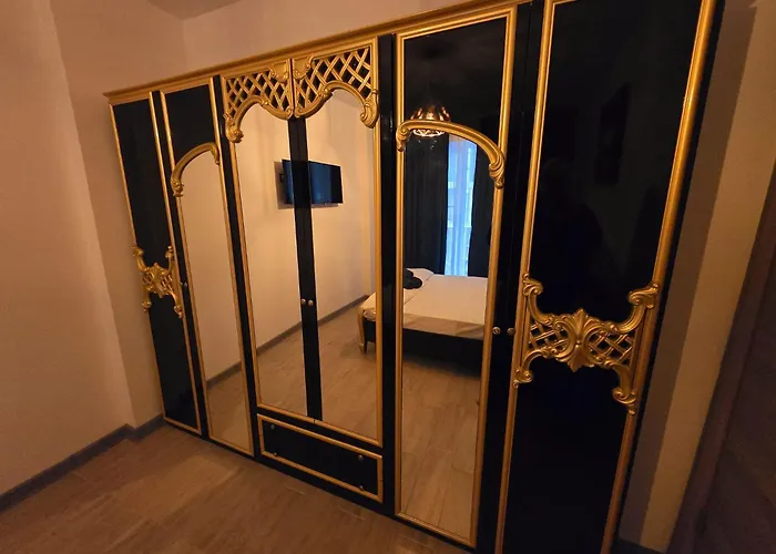 Luxury Promenada Cu Piscina & Daire Navodari